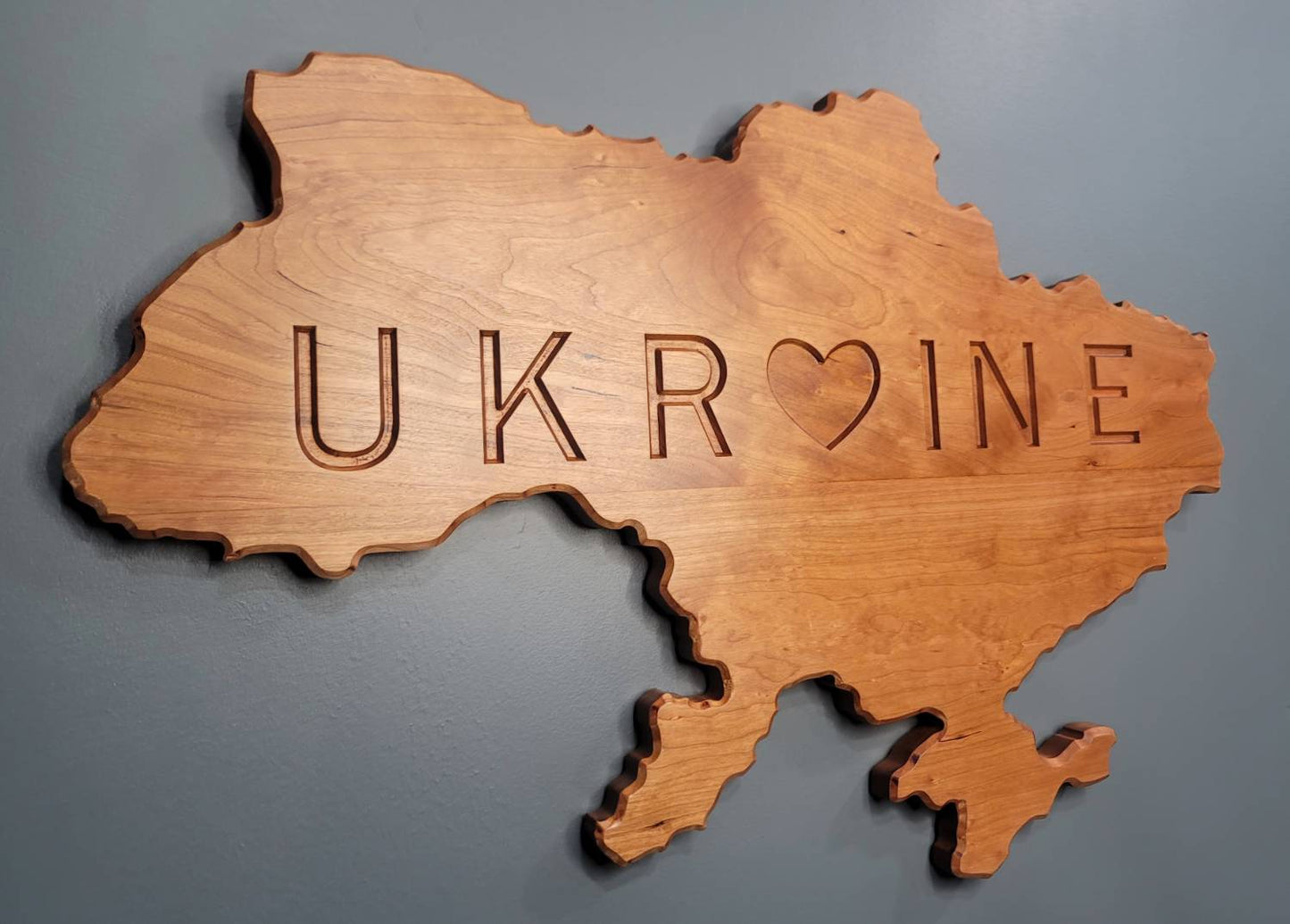 22''x15'' - Ukraine Country Shape Wooden Wall Art – Handcrafted Cherry Wood Decor with Customizable Engraving