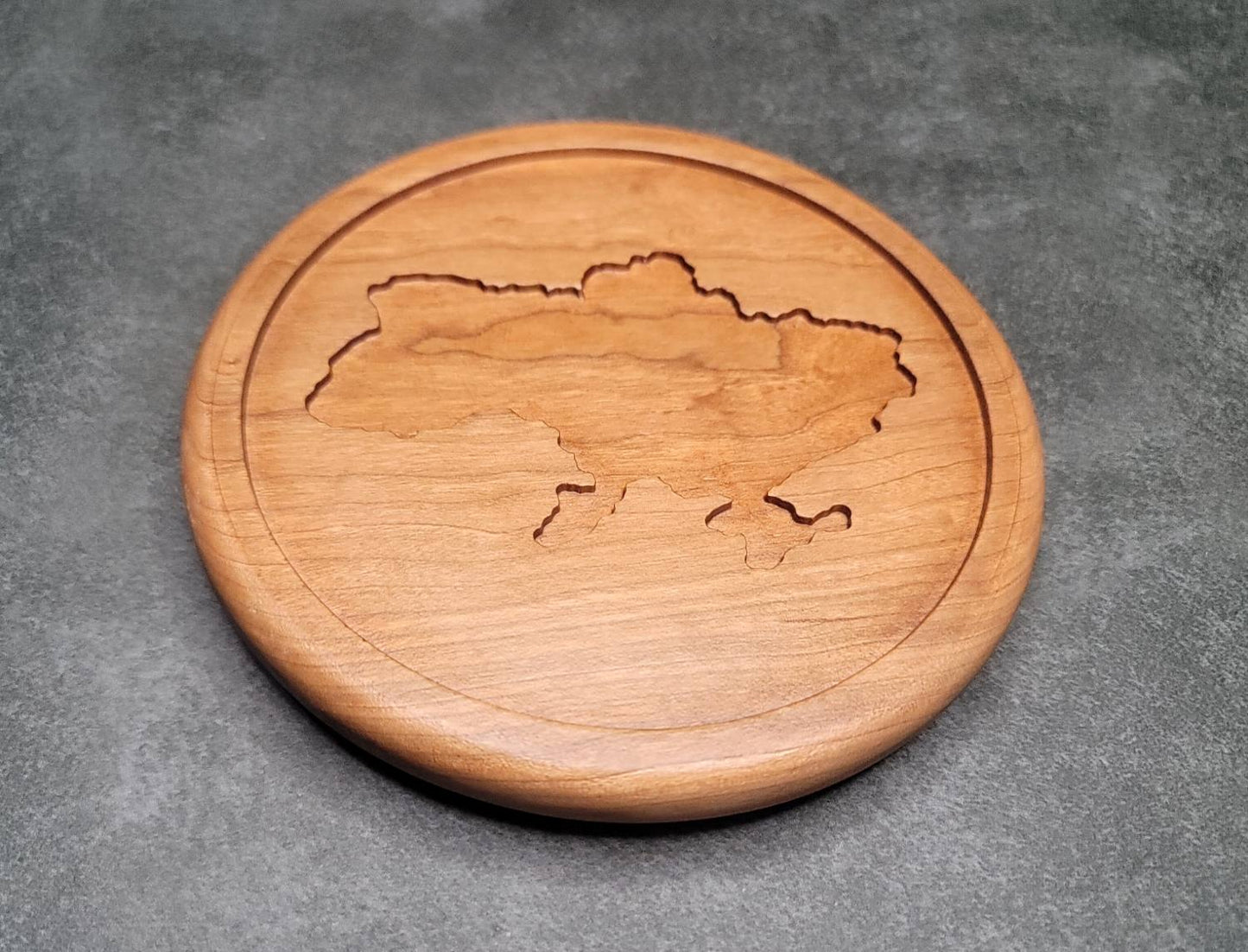 6'' Small Wooden Plate with Ukraine Country Shape Engraving – Cherry Wood Decorative Tray